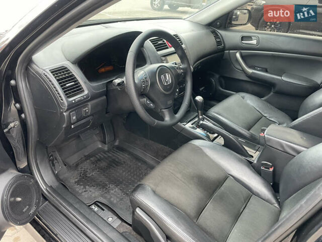 Черный Хонда Аккорд, объемом двигателя 2.4 л и пробегом 142 тыс. км за 6900 $, фото 9 на Automoto.ua