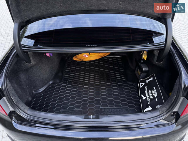 Черный Хонда Аккорд, объемом двигателя 2.4 л и пробегом 220 тыс. км за 8200 $, фото 23 на Automoto.ua