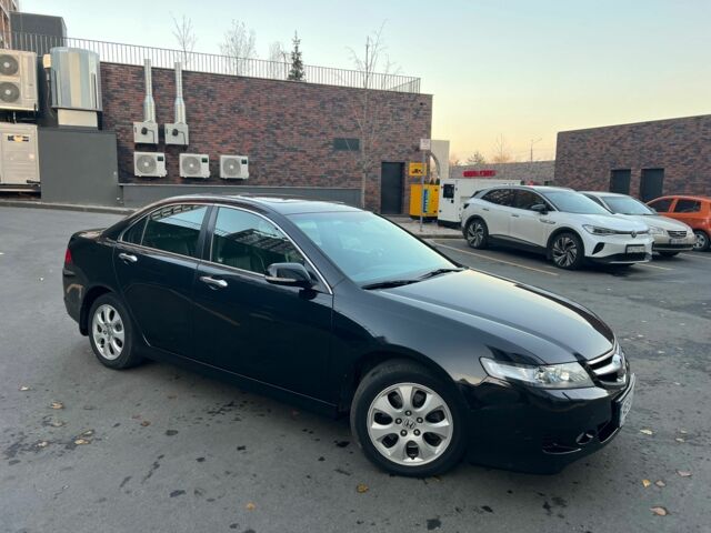 Черный Хонда Аккорд, объемом двигателя 2 л и пробегом 177 тыс. км за 7700 $, фото 1 на Automoto.ua