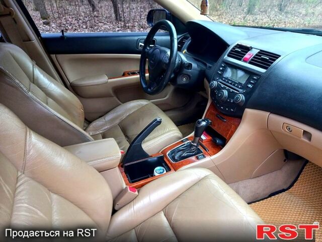 Черный Хонда Аккорд, объемом двигателя 2 л и пробегом 220 тыс. км за 6150 $, фото 4 на Automoto.ua