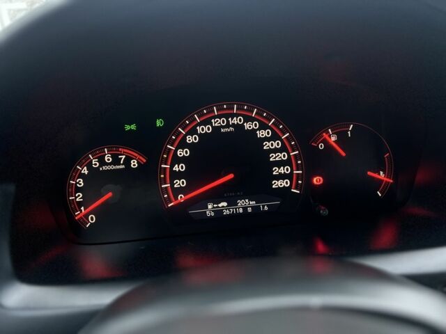 Черный Хонда Аккорд, объемом двигателя 2 л и пробегом 267 тыс. км за 6100 $, фото 5 на Automoto.ua