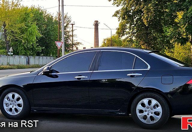 Черный Хонда Аккорд, объемом двигателя 2.4 л и пробегом 173 тыс. км за 6800 $, фото 2 на Automoto.ua