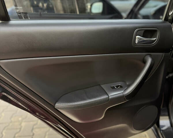 Черный Хонда Аккорд, объемом двигателя 2 л и пробегом 221 тыс. км за 7500 $, фото 18 на Automoto.ua