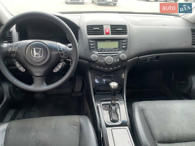 Черный Хонда Аккорд, объемом двигателя 2.4 л и пробегом 142 тыс. км за 6900 $, фото 10 на Automoto.ua