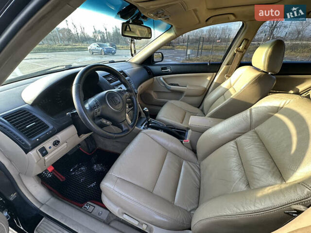 Чорний Хонда Аккорд, об'ємом двигуна 2.35 л та пробігом 388 тис. км за 5900 $, фото 5 на Automoto.ua
