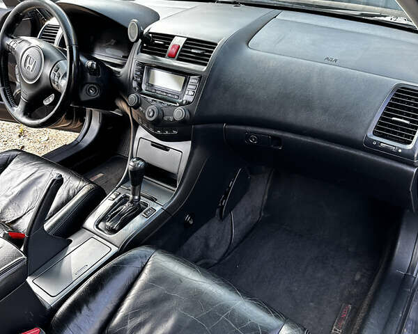 Черный Хонда Аккорд, объемом двигателя 2.4 л и пробегом 339 тыс. км за 6400 $, фото 13 на Automoto.ua