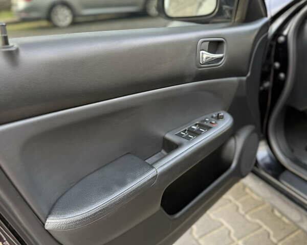 Черный Хонда Аккорд, объемом двигателя 2 л и пробегом 221 тыс. км за 7500 $, фото 16 на Automoto.ua