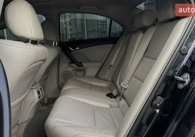 Черный Хонда Аккорд, объемом двигателя 2 л и пробегом 239 тыс. км за 10500 $, фото 17 на Automoto.ua