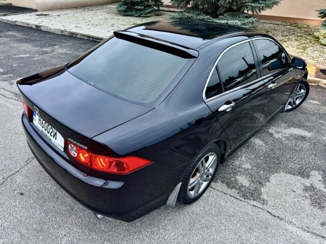 Черный Хонда Аккорд, объемом двигателя 2 л и пробегом 167 тыс. км за 8000 $, фото 9 на Automoto.ua