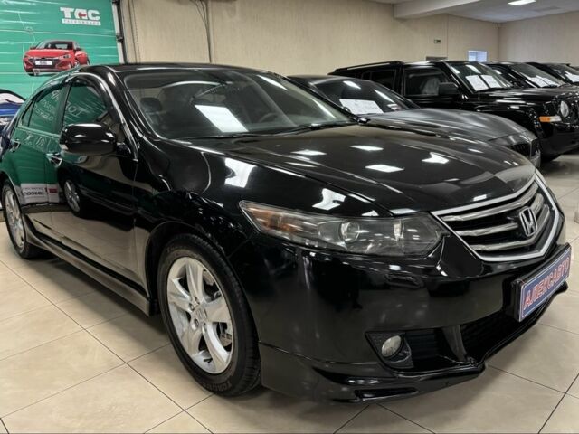 Черный Хонда Аккорд, объемом двигателя 2.4 л и пробегом 187 тыс. км за 9500 $, фото 5 на Automoto.ua