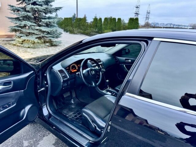 Черный Хонда Аккорд, объемом двигателя 2 л и пробегом 167 тыс. км за 8000 $, фото 19 на Automoto.ua