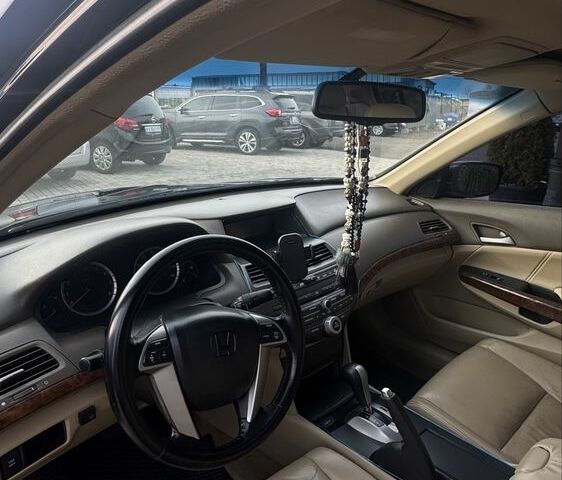 Чорний Хонда Аккорд, об'ємом двигуна 2.4 л та пробігом 280 тис. км за 7200 $, фото 6 на Automoto.ua