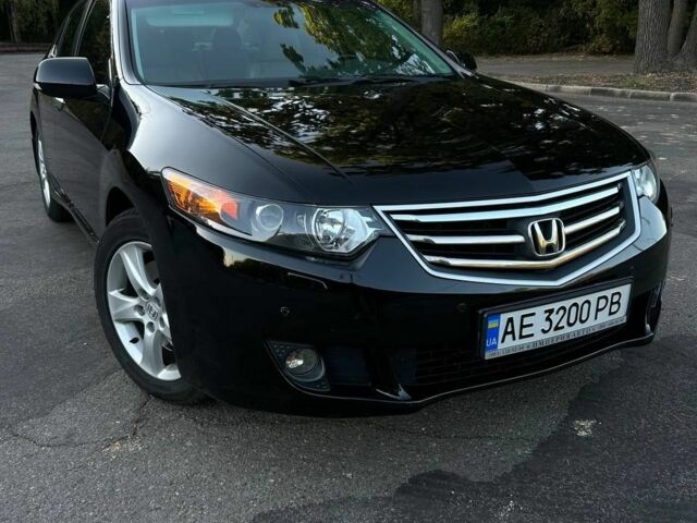 Черный Хонда Аккорд, объемом двигателя 2.4 л и пробегом 219 тыс. км за 0 $, фото 7 на Automoto.ua