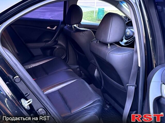 Черный Хонда Аккорд, объемом двигателя 2 л и пробегом 234 тыс. км за 7800 $, фото 6 на Automoto.ua