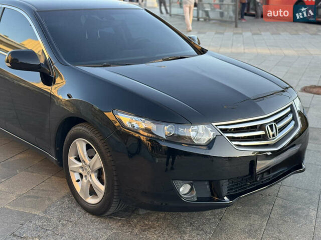 Чорний Хонда Аккорд, об'ємом двигуна 2 л та пробігом 208 тис. км за 10500 $, фото 7 на Automoto.ua