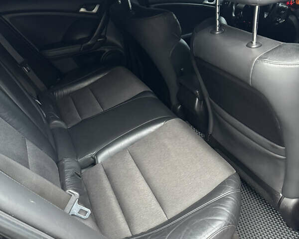 Черный Хонда Аккорд, объемом двигателя 2.35 л и пробегом 262 тыс. км за 9300 $, фото 6 на Automoto.ua