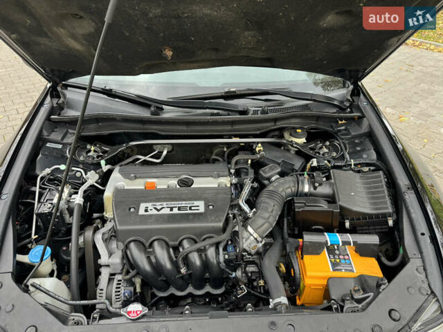 Черный Хонда Аккорд, объемом двигателя 2.35 л и пробегом 184 тыс. км за 9800 $, фото 32 на Automoto.ua