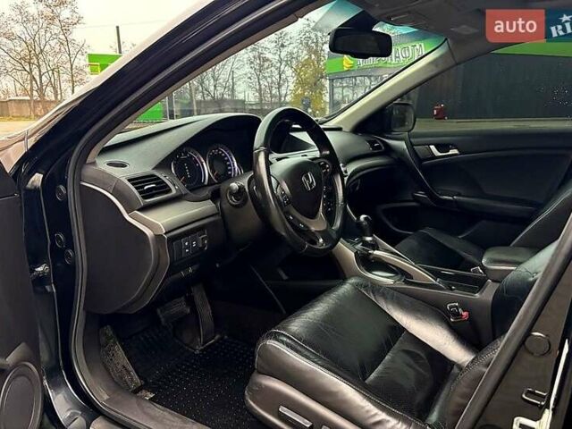 Черный Хонда Аккорд, объемом двигателя 2.4 л и пробегом 310 тыс. км за 10000 $, фото 9 на Automoto.ua