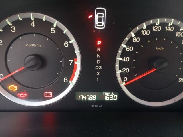 Чорний Хонда Аккорд, об'ємом двигуна 2.4 л та пробігом 175 тис. км за 7300 $, фото 6 на Automoto.ua