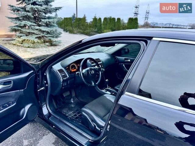 Черный Хонда Аккорд, объемом двигателя 2 л и пробегом 167 тыс. км за 8000 $, фото 16 на Automoto.ua