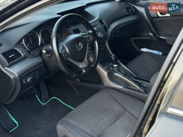 Чорний Хонда Аккорд, об'ємом двигуна 2 л та пробігом 208 тис. км за 10500 $, фото 19 на Automoto.ua