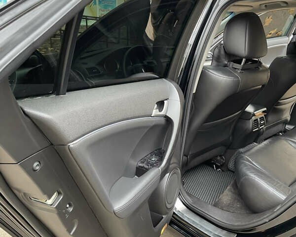 Черный Хонда Аккорд, объемом двигателя 2.4 л и пробегом 177 тыс. км за 10200 $, фото 12 на Automoto.ua