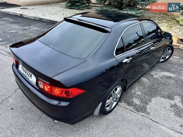 Черный Хонда Аккорд, объемом двигателя 2 л и пробегом 167 тыс. км за 8000 $, фото 8 на Automoto.ua