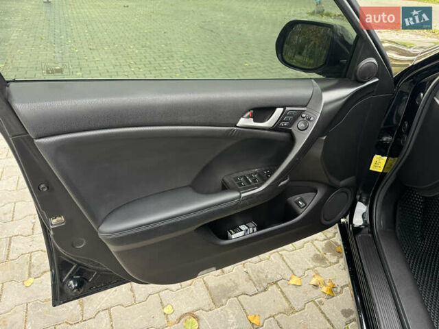 Черный Хонда Аккорд, объемом двигателя 2.35 л и пробегом 184 тыс. км за 9800 $, фото 24 на Automoto.ua