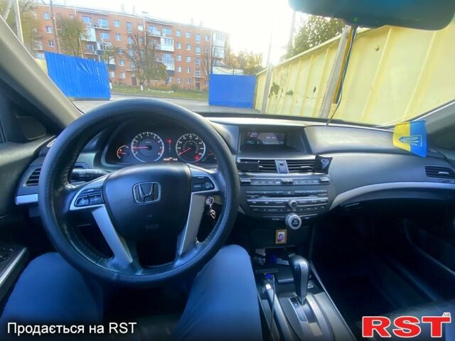 Черный Хонда Аккорд, объемом двигателя 2.4 л и пробегом 215 тыс. км за 6200 $, фото 7 на Automoto.ua