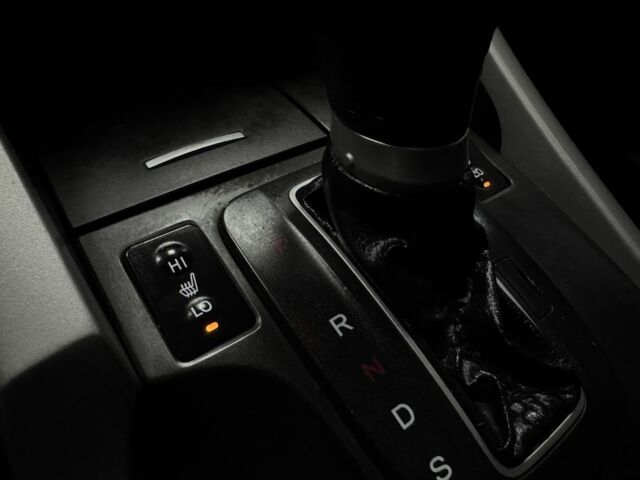 Черный Хонда Аккорд, объемом двигателя 2.4 л и пробегом 187 тыс. км за 9500 $, фото 14 на Automoto.ua