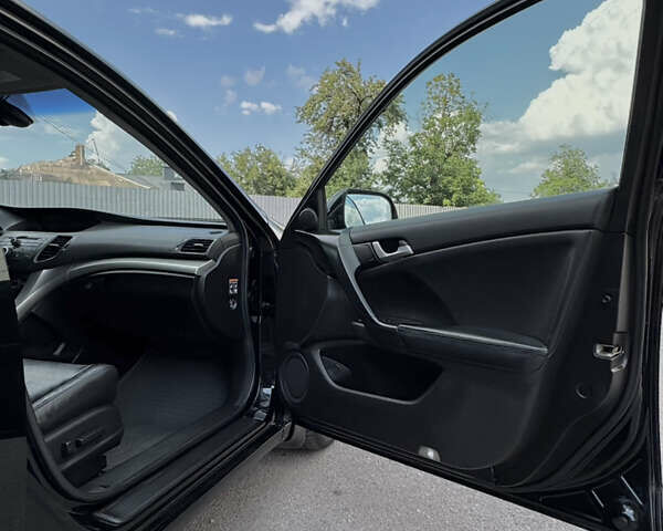 Чорний Хонда Аккорд, об'ємом двигуна 2.4 л та пробігом 235 тис. км за 12307 $, фото 9 на Automoto.ua