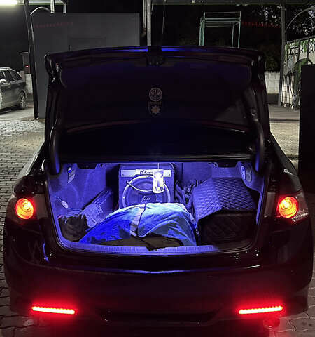 Чорний Хонда Аккорд, об'ємом двигуна 2 л та пробігом 285 тис. км за 9200 $, фото 5 на Automoto.ua