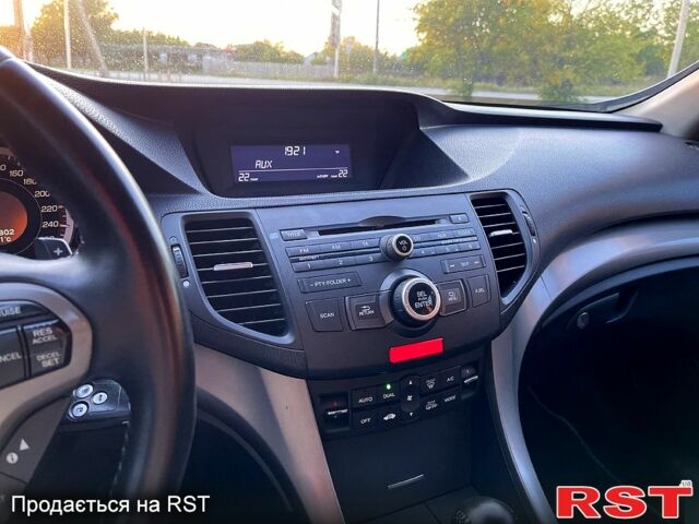 Чорний Хонда Аккорд, об'ємом двигуна 2 л та пробігом 205 тис. км за 9999 $, фото 8 на Automoto.ua