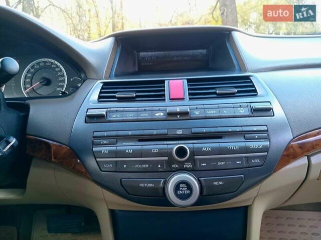 Черный Хонда Аккорд, объемом двигателя 2.35 л и пробегом 177 тыс. км за 7700 $, фото 20 на Automoto.ua