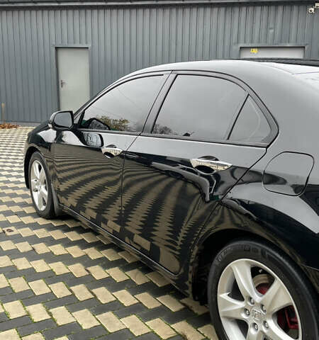 Черный Хонда Аккорд, объемом двигателя 2.4 л и пробегом 177 тыс. км за 10200 $, фото 2 на Automoto.ua