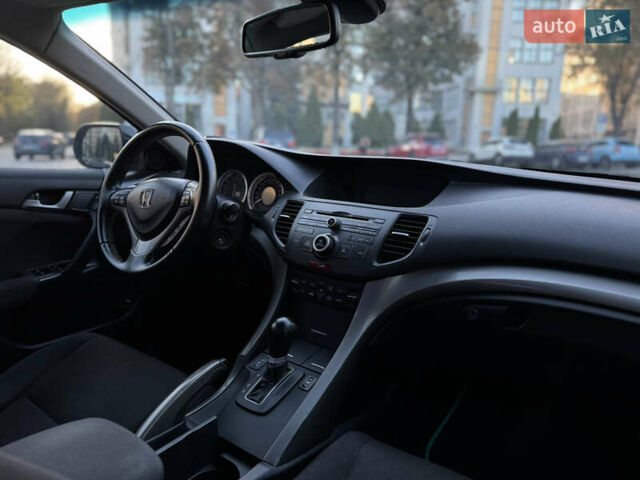 Чорний Хонда Аккорд, об'ємом двигуна 2 л та пробігом 208 тис. км за 10500 $, фото 15 на Automoto.ua