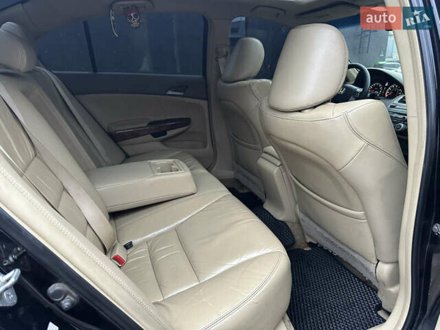 Чорний Хонда Аккорд, об'ємом двигуна 3.47 л та пробігом 280 тис. км за 7800 $, фото 9 на Automoto.ua