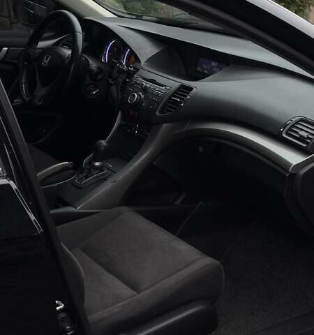 Черный Хонда Аккорд, объемом двигателя 2 л и пробегом 185 тыс. км за 7900 $, фото 7 на Automoto.ua