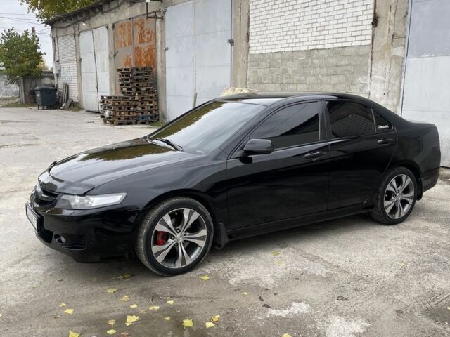 Чорний Хонда Аккорд, об'ємом двигуна 2 л та пробігом 300 тис. км за 8700 $, фото 2 на Automoto.ua