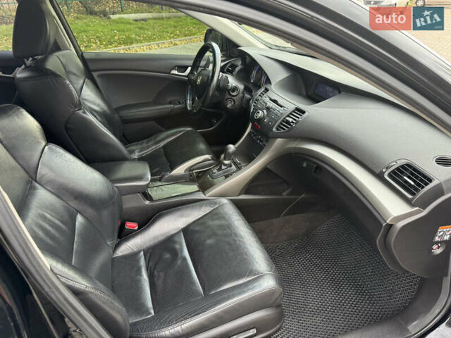 Черный Хонда Аккорд, объемом двигателя 2.35 л и пробегом 184 тыс. км за 9800 $, фото 22 на Automoto.ua