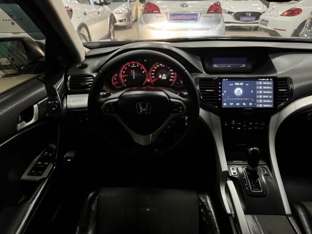 Черный Хонда Аккорд, объемом двигателя 2.4 л и пробегом 187 тыс. км за 9500 $, фото 12 на Automoto.ua