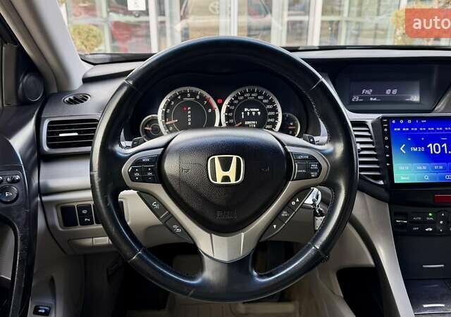 Черный Хонда Аккорд, объемом двигателя 2 л и пробегом 239 тыс. км за 10500 $, фото 22 на Automoto.ua