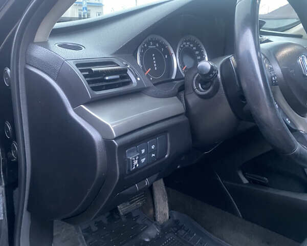 Чорний Хонда Аккорд, об'ємом двигуна 2.4 л та пробігом 244 тис. км за 9300 $, фото 12 на Automoto.ua