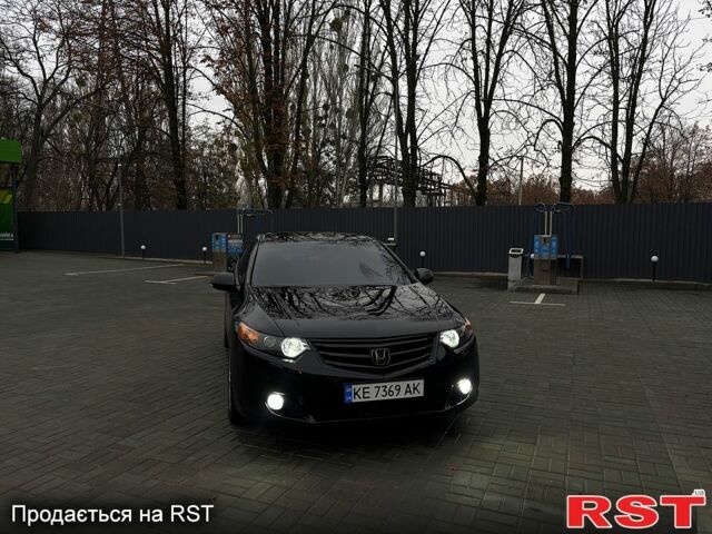 Черный Хонда Аккорд, объемом двигателя 2.4 л и пробегом 310 тыс. км за 10000 $, фото 1 на Automoto.ua