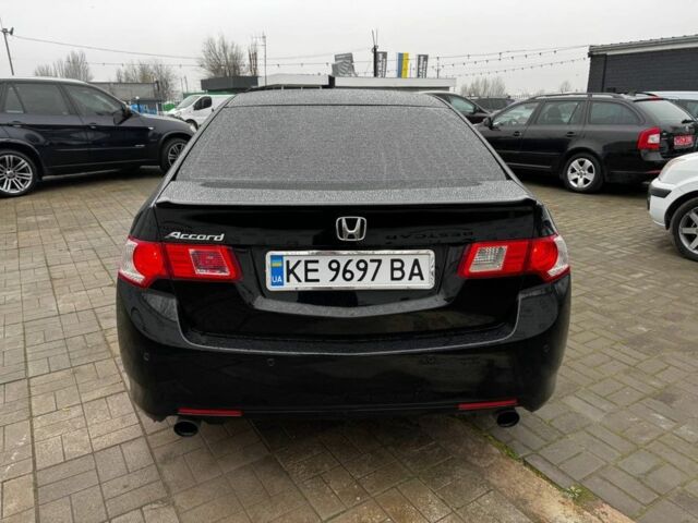 Чорний Хонда Аккорд, об'ємом двигуна 2.4 л та пробігом 209 тис. км за 8200 $, фото 5 на Automoto.ua