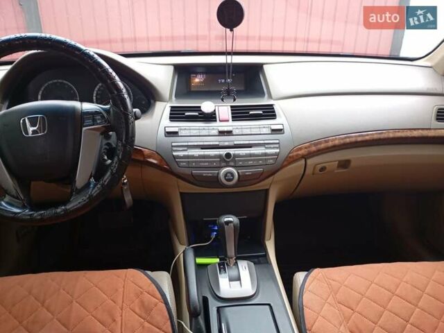 Черный Хонда Аккорд, объемом двигателя 2.35 л и пробегом 175 тыс. км за 7300 $, фото 10 на Automoto.ua