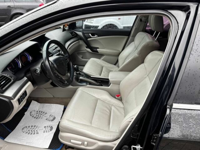 Чорний Хонда Аккорд, об'ємом двигуна 2.4 л та пробігом 209 тис. км за 8200 $, фото 6 на Automoto.ua