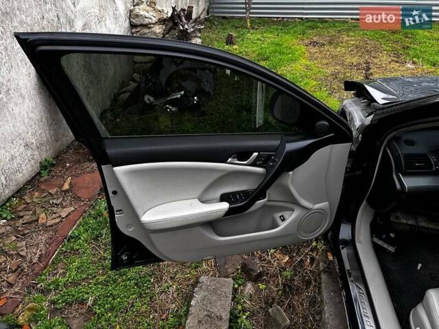 Черный Хонда Аккорд, объемом двигателя 2.4 л и пробегом 238 тыс. км за 5450 $, фото 11 на Automoto.ua