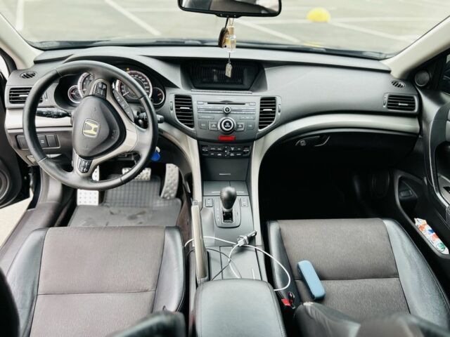 Чорний Хонда Аккорд, об'ємом двигуна 2.4 л та пробігом 250 тис. км за 8800 $, фото 6 на Automoto.ua