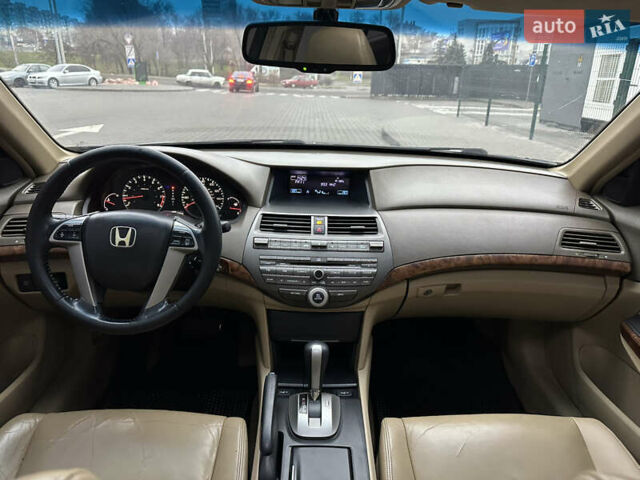Чорний Хонда Аккорд, об'ємом двигуна 3.47 л та пробігом 280 тис. км за 7800 $, фото 12 на Automoto.ua